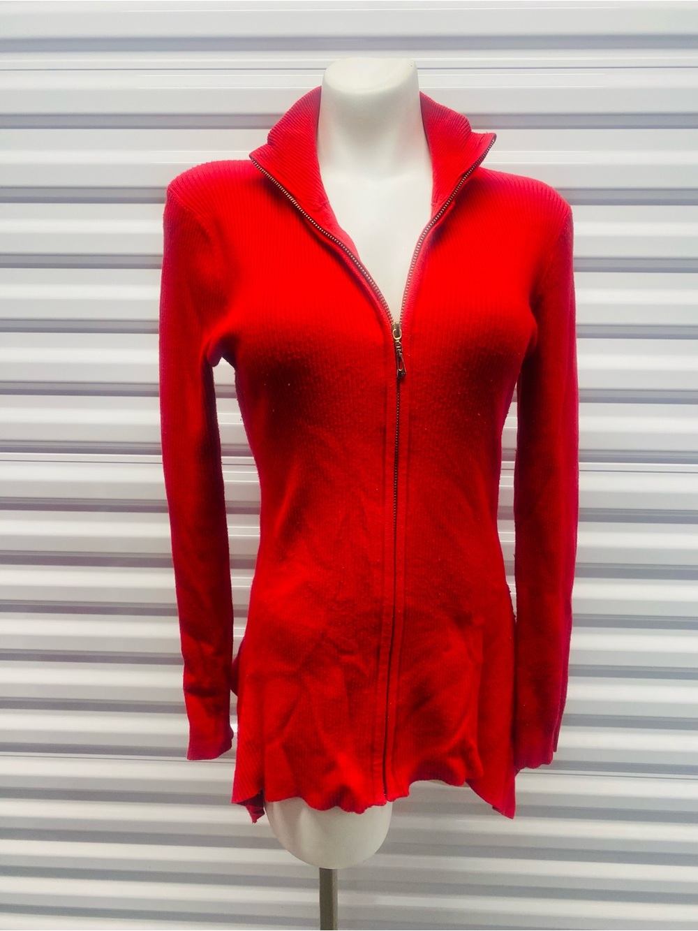 Sioni Red Zip-Front Ribbed Jacket - Picture 2 of 2